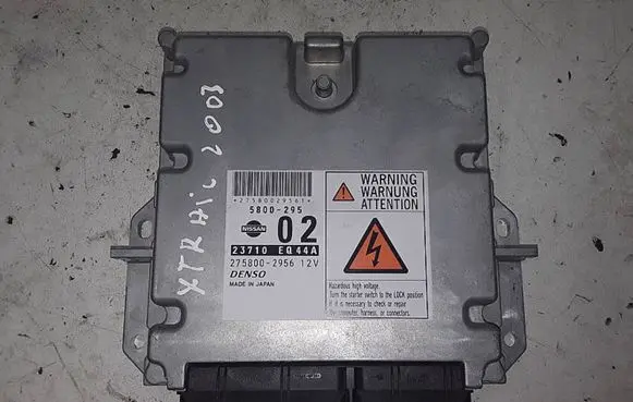 Nissan X-Trail T30 Engine control unit/module 23710EQ44A 2758002956 5800295