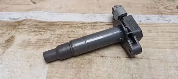 Toyota Prius (NHW20) High voltage ignition coil 9091902240