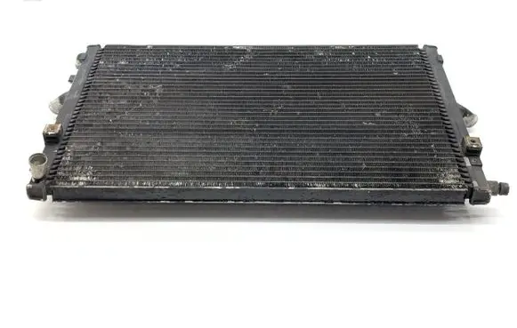 Jaguar XJ X350 Coolant radiator 2W939L440AE