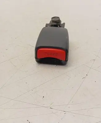 Middle seatbelt buckle (rear)