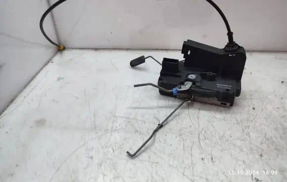 Renault Trafic II (X83) Front door lock 8200008249