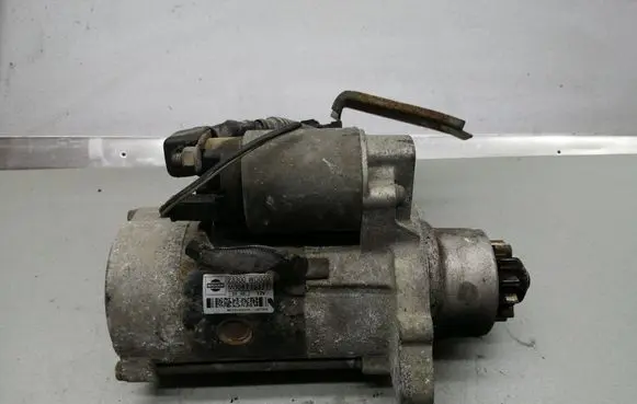 Nissan Almera Tino Starter motor 23300WD000 M008T75371