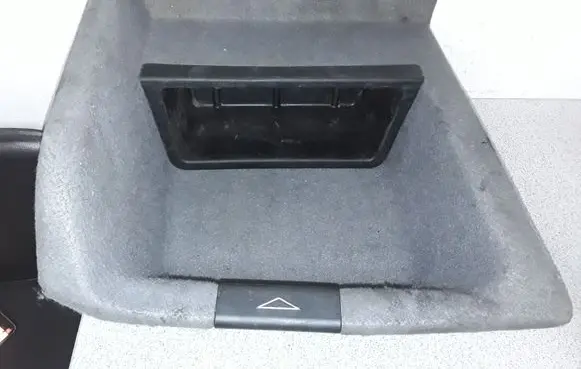 BMW 5 E39 Glove box 51478159479 8159479 8384694
