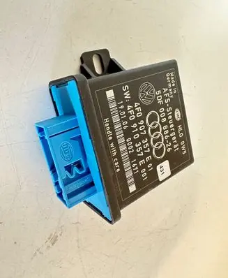 Audi Q7 4L Light module LCM 4F0907357E 5DF00888626 4F0910357E