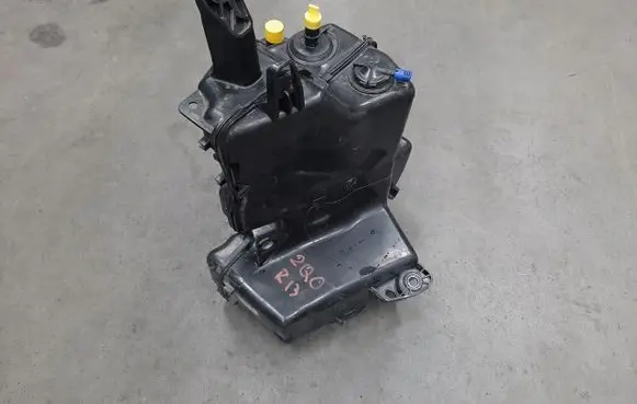 Seat Ibiza V (KJ) AdBlue liquid reservoir 2Q0131877G