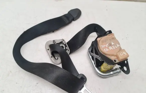 Toyota Corolla E120 E130 Front seatbelt 0433167