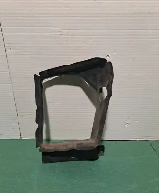 Audi TT TTS RS Mk3 8S Intercooler air guide/duct channel 8S0121705