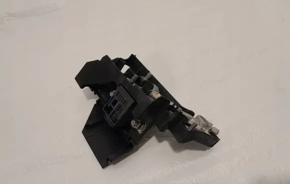 Porsche Cayenne (9Y0 9Y3) Battery relay fuse 4N0915519