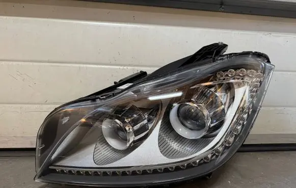 Mercedes-Benz CLS C218 X218 Headlight/headlamp A2188207761