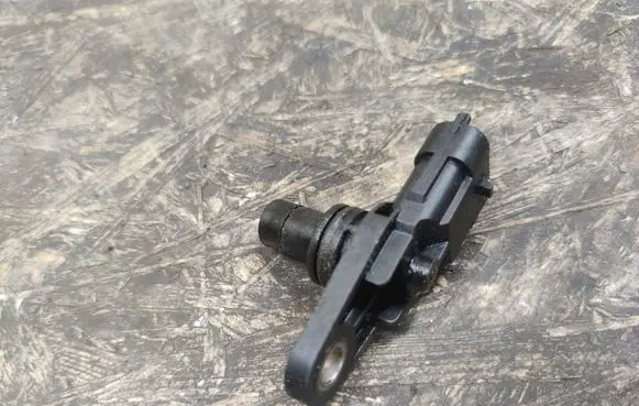 Cadillac SRX Camshaft position sensor 12608424