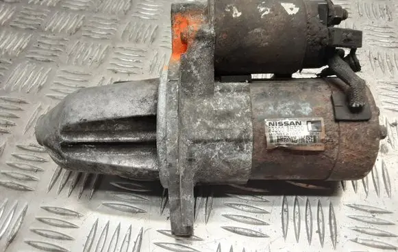 Nissan X-Trail T30 Starter motor 233008H500