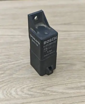 Volvo V70 Glow plug pre-heat relay 30751798 070918