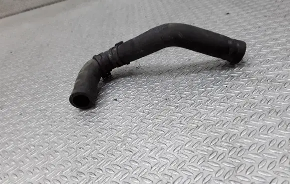 Volkswagen Touran I Engine coolant pipe/hose