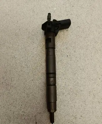 Volkswagen PASSAT CC Fuel injector 03L130277 0445116016 DD02L