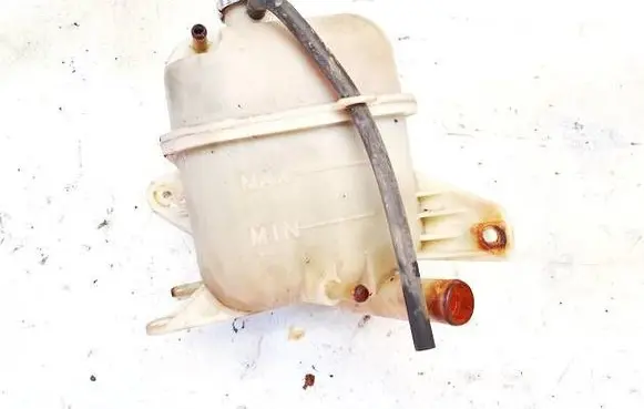 Hyundai Trajet Coolant expansion tank/reservoir