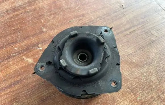 Renault Grand Modus Front upper strut mount 8200504295