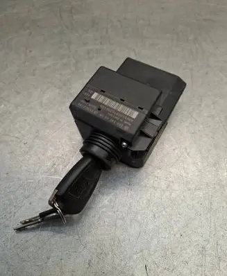 Mercedes-Benz C W203 Ignition lock 2035450508 33002105 33002106