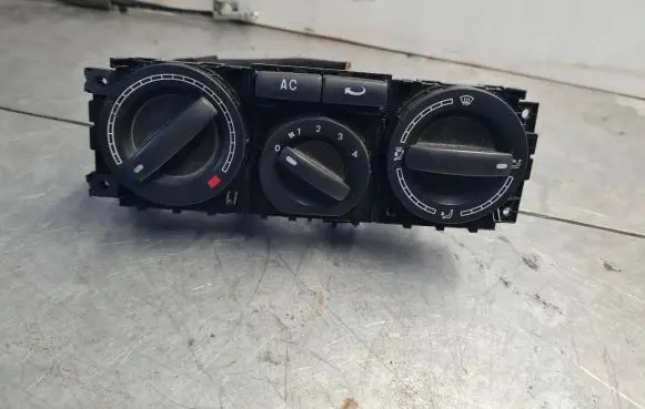 Volkswagen Transporter - Caravelle T5 Climate control unit 7H0820045AM 42S038S 2158K32