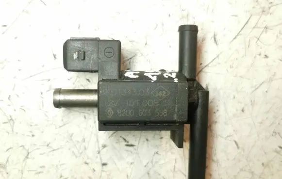 Nissan Qashqai Vacuum valve 8200603558