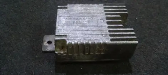 Mercedes-Benz A W168 Coolant fan relay a0235456832