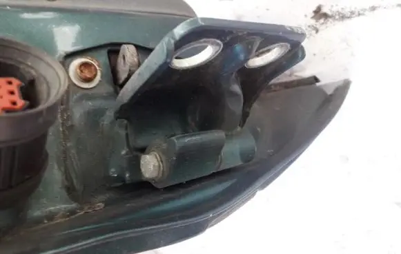 Fiat Bravo - Brava Rear door lower hinge