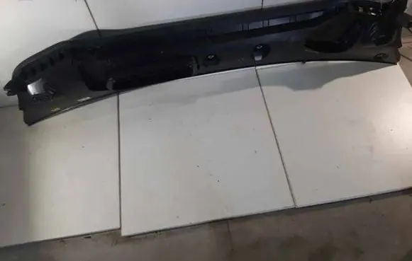 BMW iX Wiper trim 0000018679 7954663 05202200