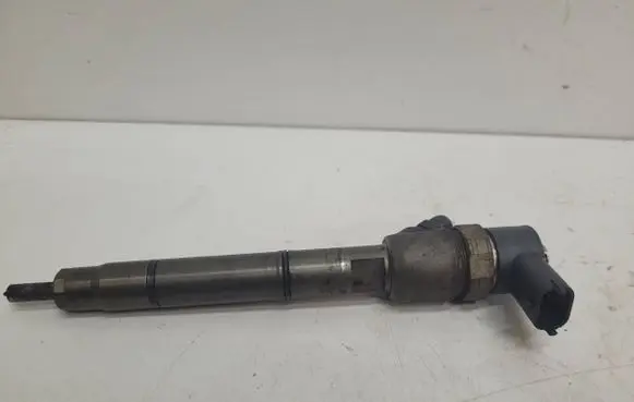 KIA Sportage Fuel injector 338002A800