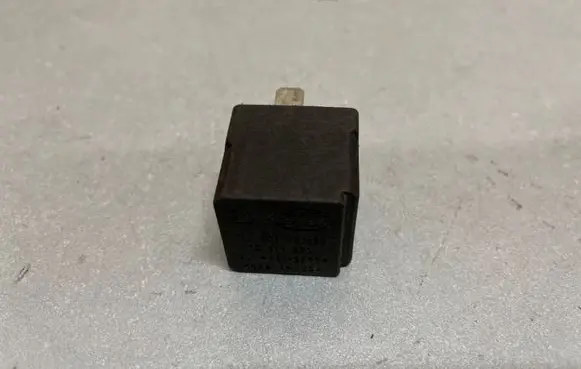 Opel Zafira B Other relay 13171831