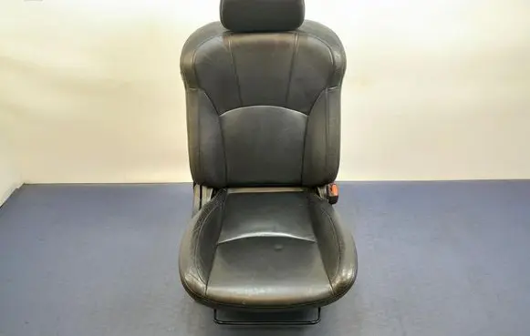 Citroen C-Crosser Front passenger seat 