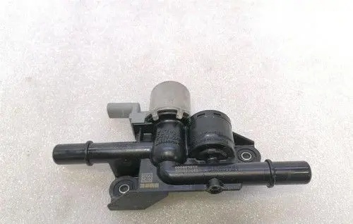 Ferrari Purosangue Coolant heater control valve