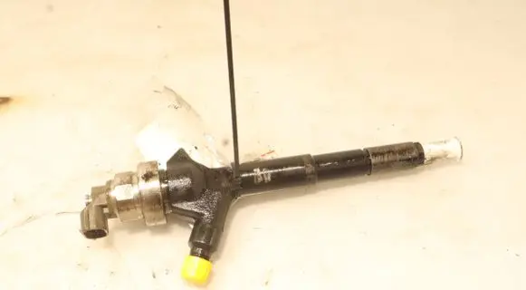 Fuel injector