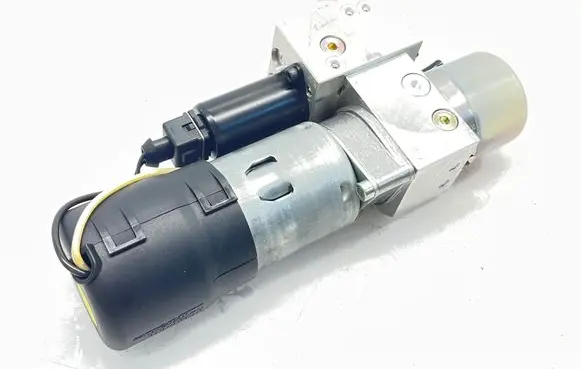 Mercedes-Benz E W211 Convertible roof hydraulic pump 2118000048