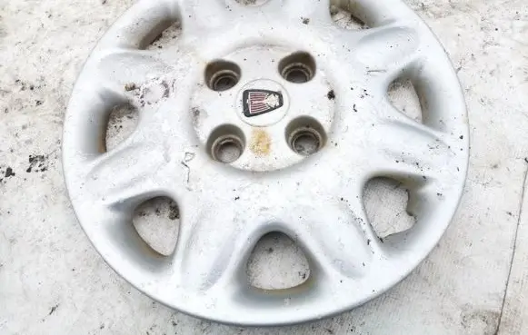 Rover 620 R15 wheel hub/cap/trim bourbon6398