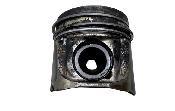 Nissan Qashqai+2 Piston M9R 129510653