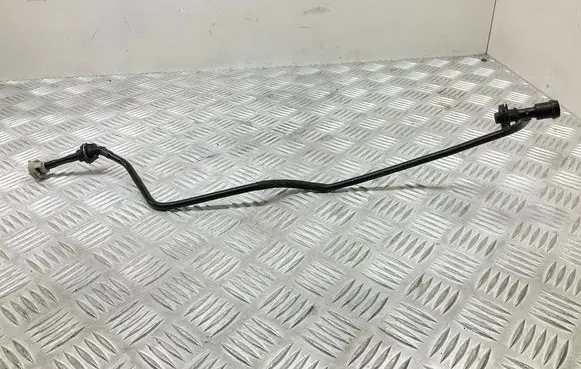 Engine coolant pipe/hose