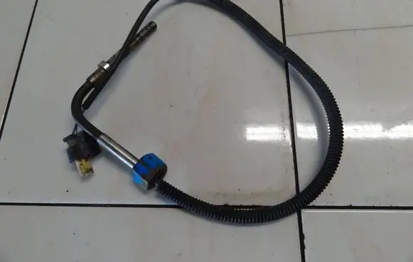 Mercedes-Benz ML W166 Exhaust gas temperature sensor A0081533428