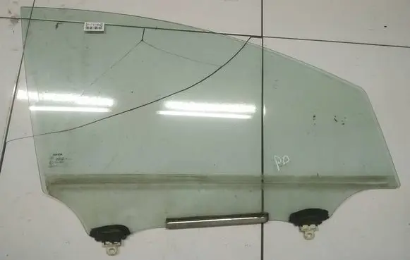 Toyota Corolla Verso AR10 Front door window glass four-door AS2