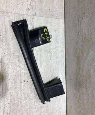 Citroen C3 Aircross Front door windshield rail 39227507