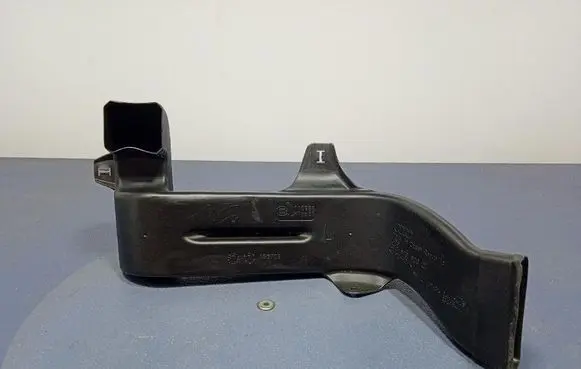 Porsche Cayenne (92A) Intake resonator 4M0819803C