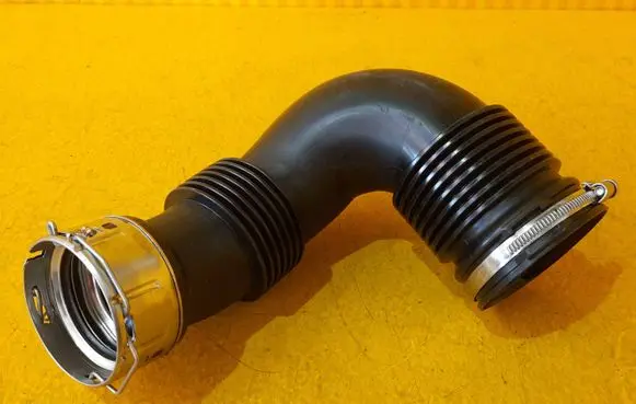 BMW M4 G82 G83 Intercooler hose/pipe 8095812