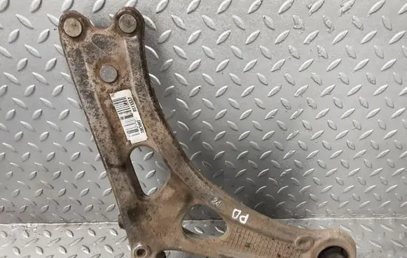 Citroen Berlingo Front lower control arm/wishbone 9816865480
