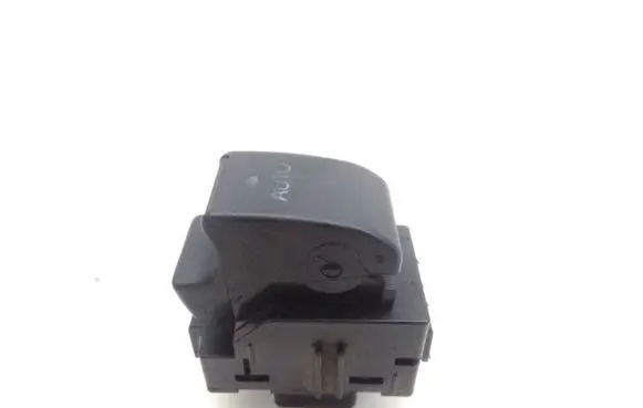 Toyota Corolla E120 E130 Electric window control switch 37077B43B09 8481002041