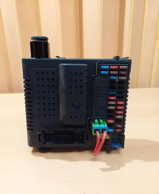 Volvo XC90 Fuse module 30786890 07W473