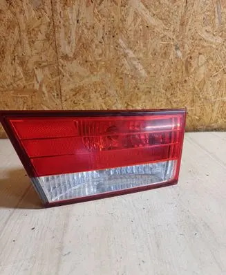 Hyundai Sonata Tailgate rear/tail lights 924033K0