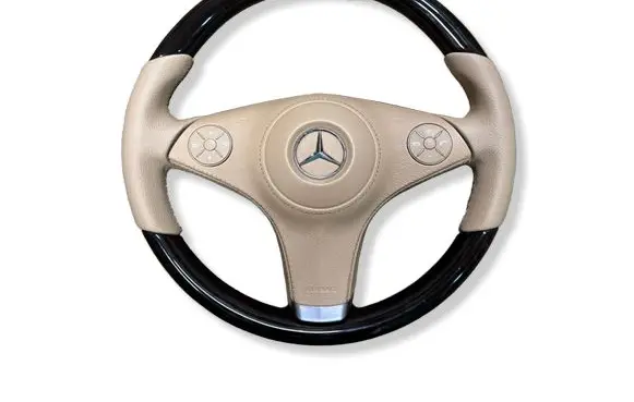 Mercedes-Benz CLS C219 Steering wheel A2304603118 R00180047