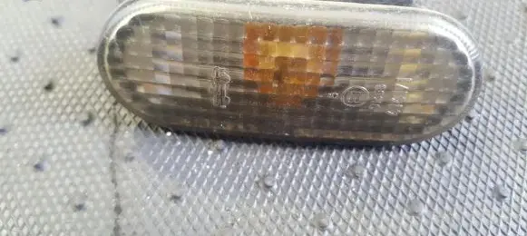 Volkswagen PASSAT B5 Front fender indicator light 3B0949117A