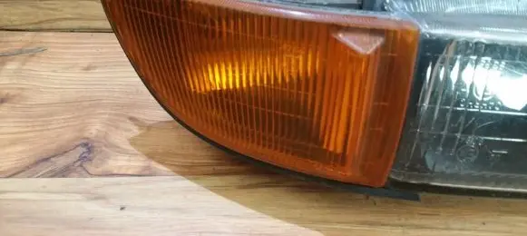 Mitsubishi Galant Front indicator light