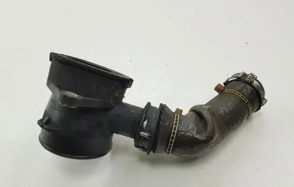 Air intake hose/pipe