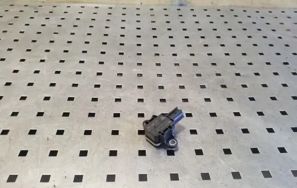 Audi A3 S3 8P Airbag deployment crash/impact sensor 8P0955557