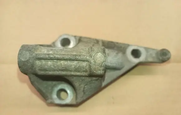 Renault Kangoo I Generator/alternator bracket 8200031832